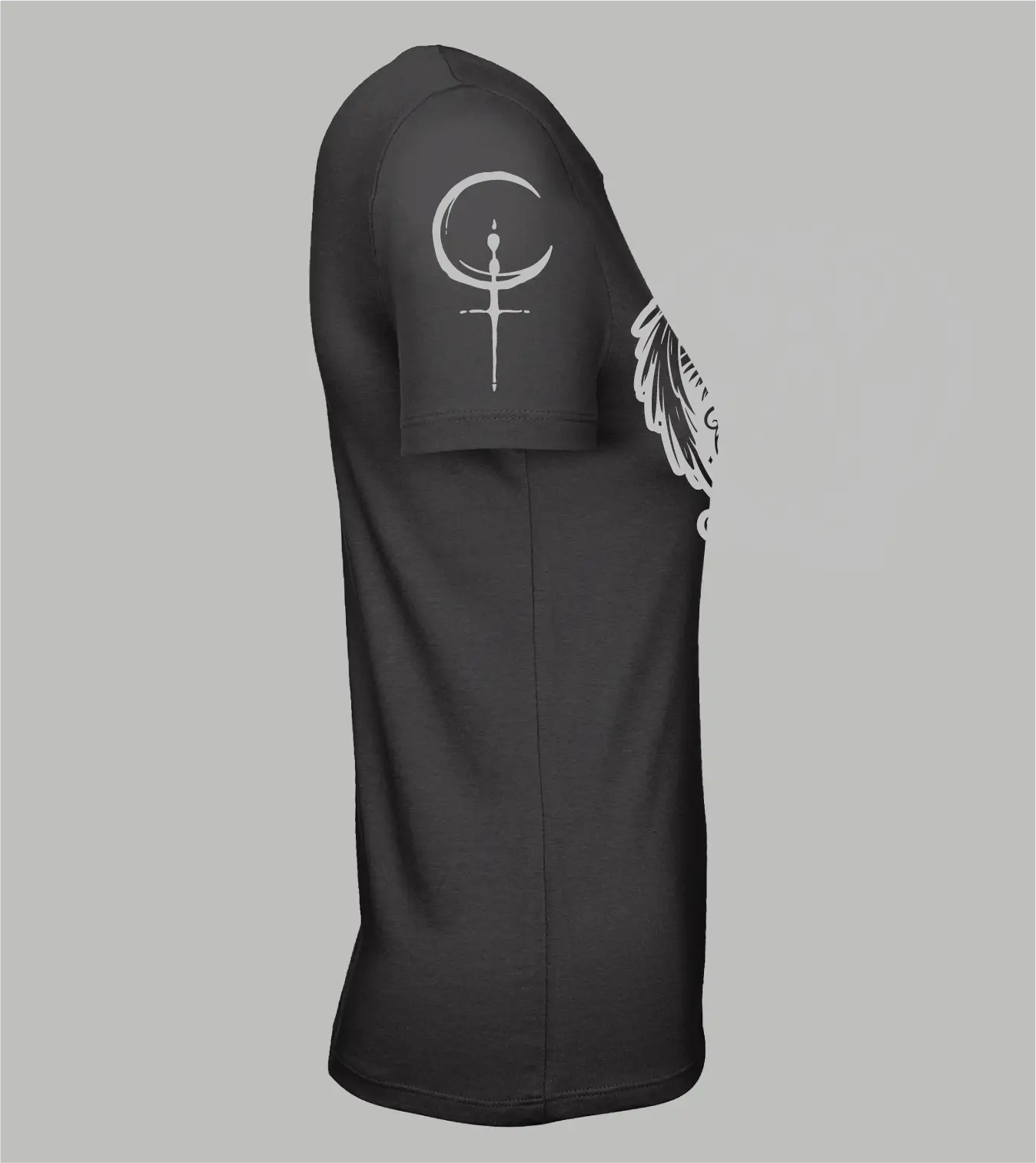 Damen T-Shirt Lilith Seitenansicht mit Lilith-Symbol auf dem Ärmel, Mondsichel mit Kreuz